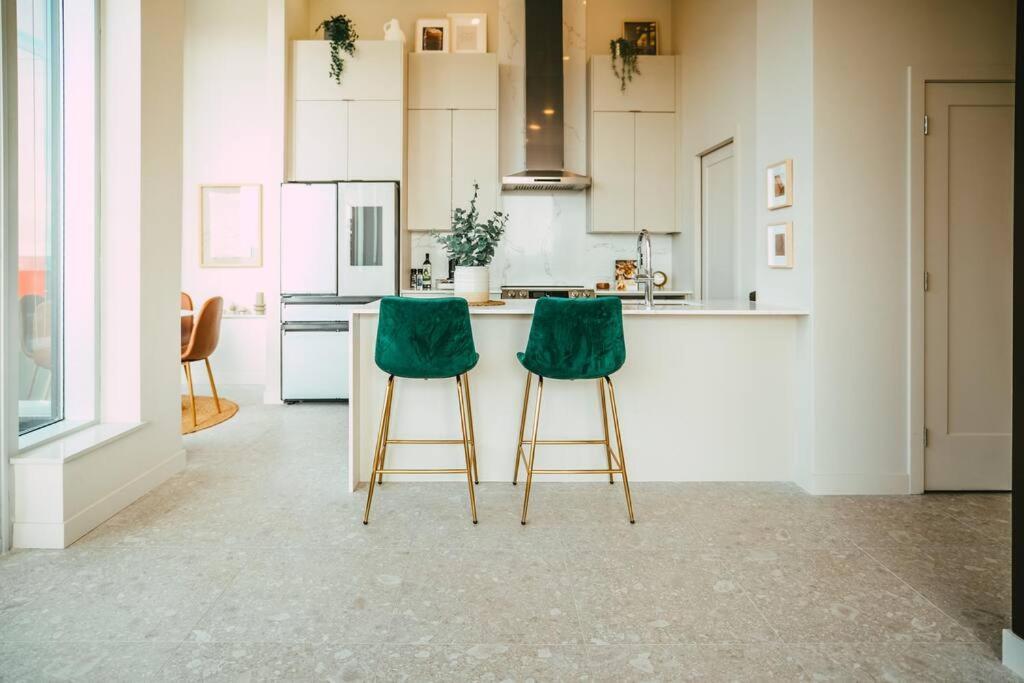 New Luxury 2Br Penthouse Apt In Central Halifax Exteriér fotografie