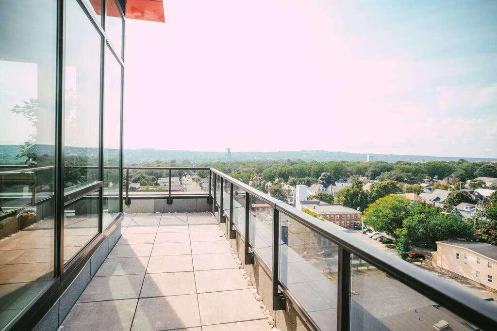 New Luxury 2Br Penthouse Apt In Central Halifax Exteriér fotografie